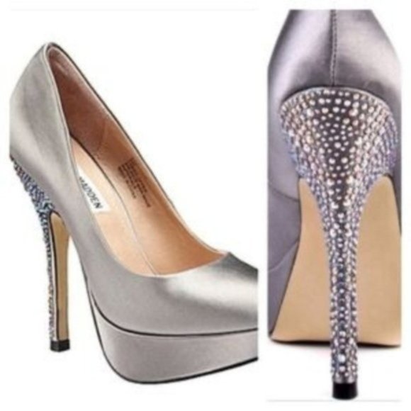 Steve Madden | Gray Satin Partyy-R Platform Pump - Picture 2 of 8